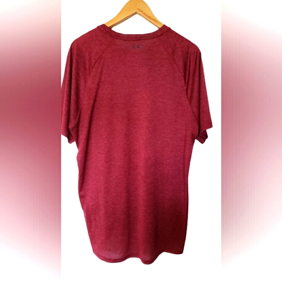 Under Armour Shirt - Picture 5 of 5